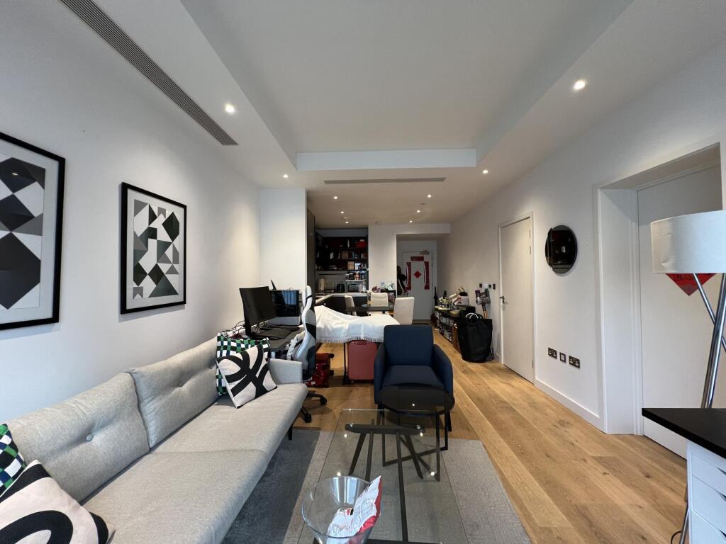 Echo House, London City Island, London, E14 photo 3