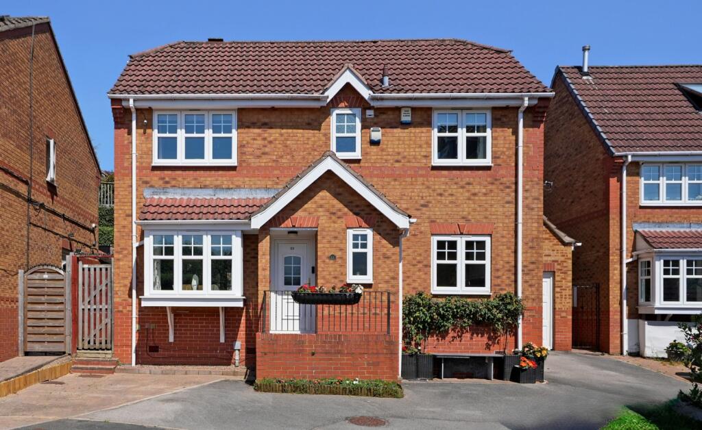Main image of property: Stoneley Dell, Sheffield, South Yorkshire, S12