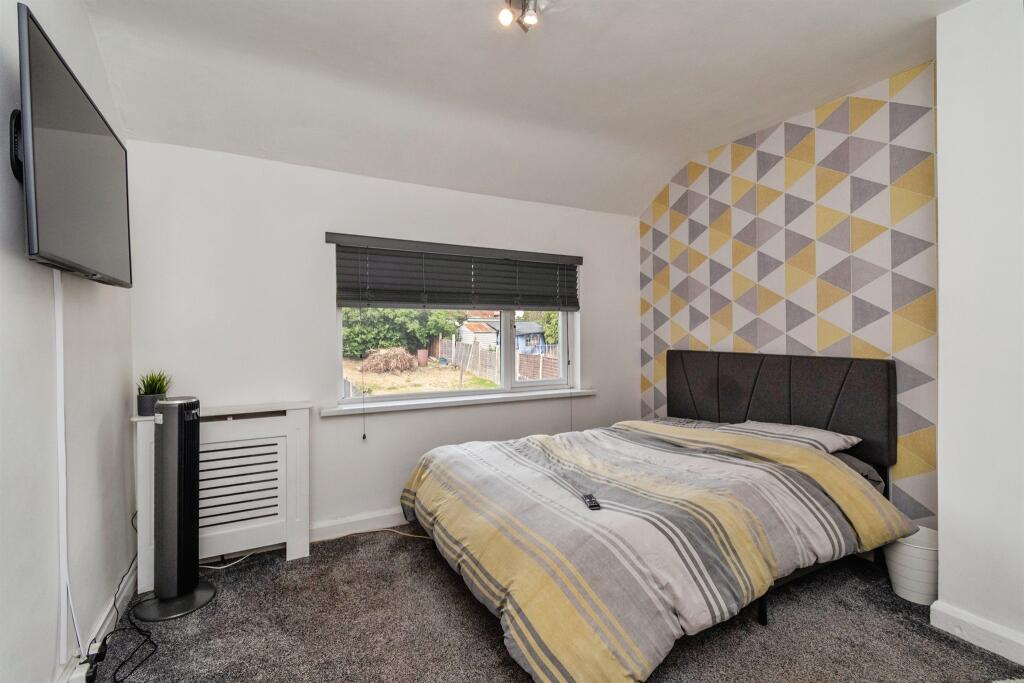 House in Walsall, West Midlands - More