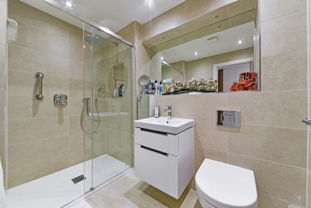 Apartment in Harrow - More