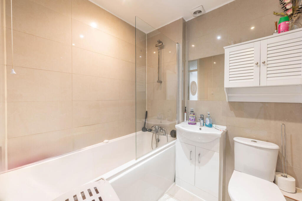 Apartment in Harrow - View 5