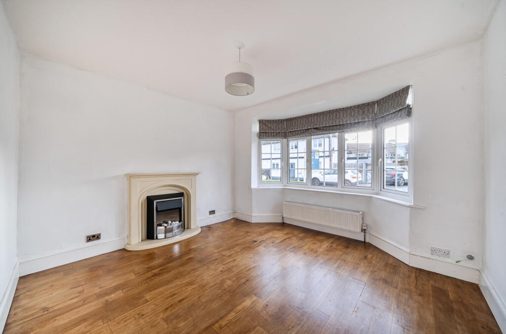 House in Kingston upon Thames - View 2
