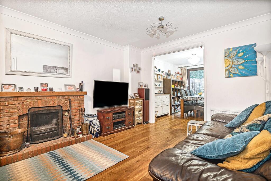 House in Basingstoke and Deane, Cufaude Village, Chineham - More