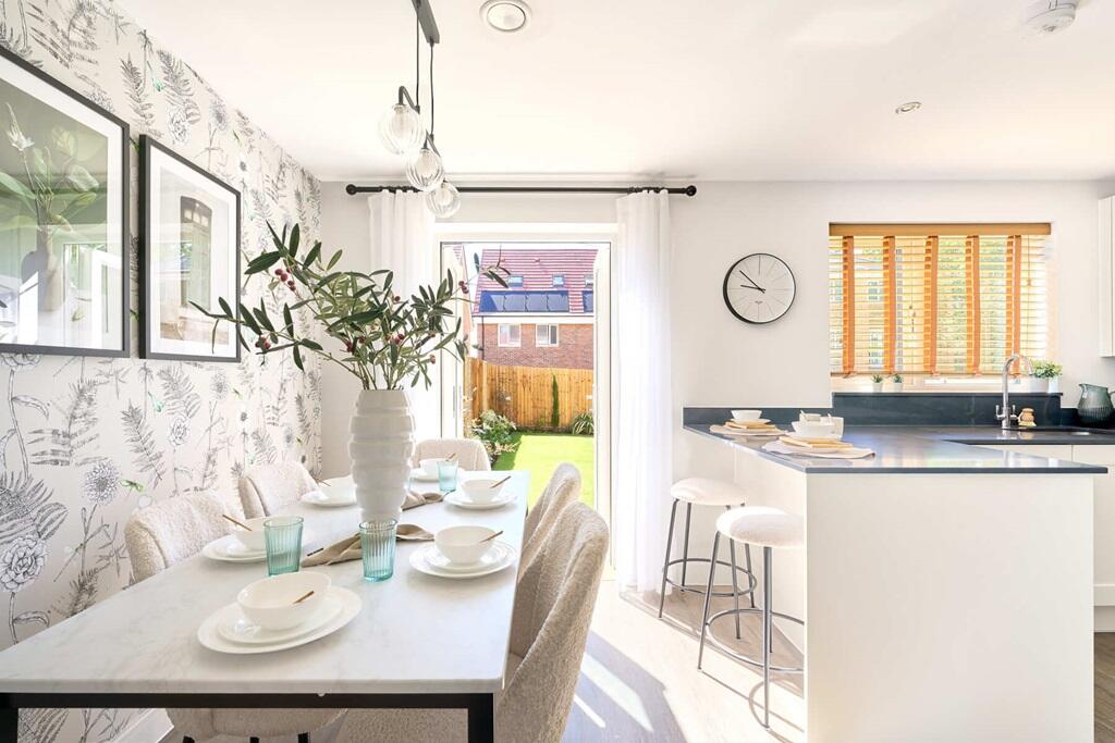 Main image of property: Schofield Way
Hoddesdon
Hertfordshire
EN11 8GF