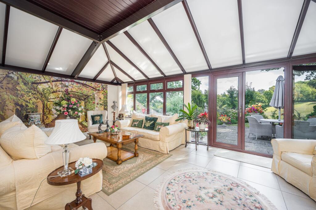 House in East Devon, Upton Pyne - View 4