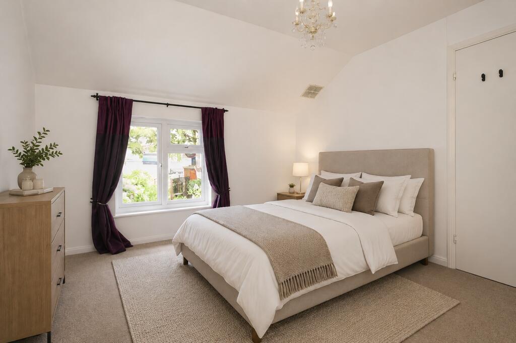 House in Woking, Knaphill - View 5