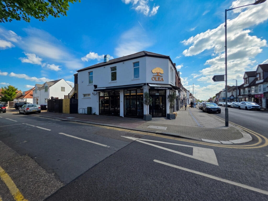 Main image of property: Serviced Office, Leigh Road, Leigh-on-sea