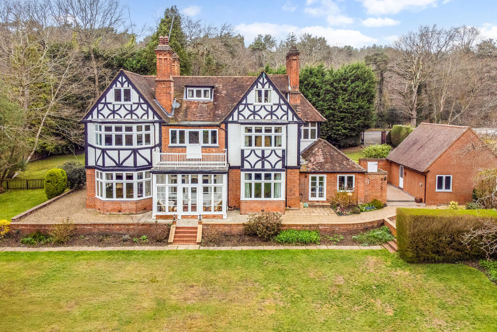 Main image of property: London Road, Camberley, GU15