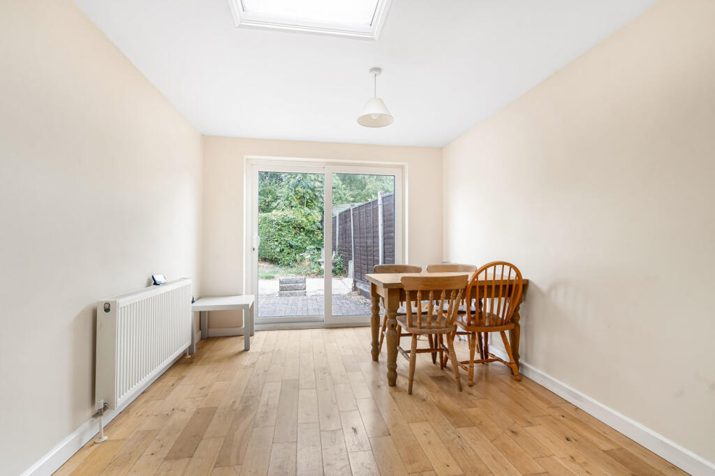 House in Twickenham - View 4