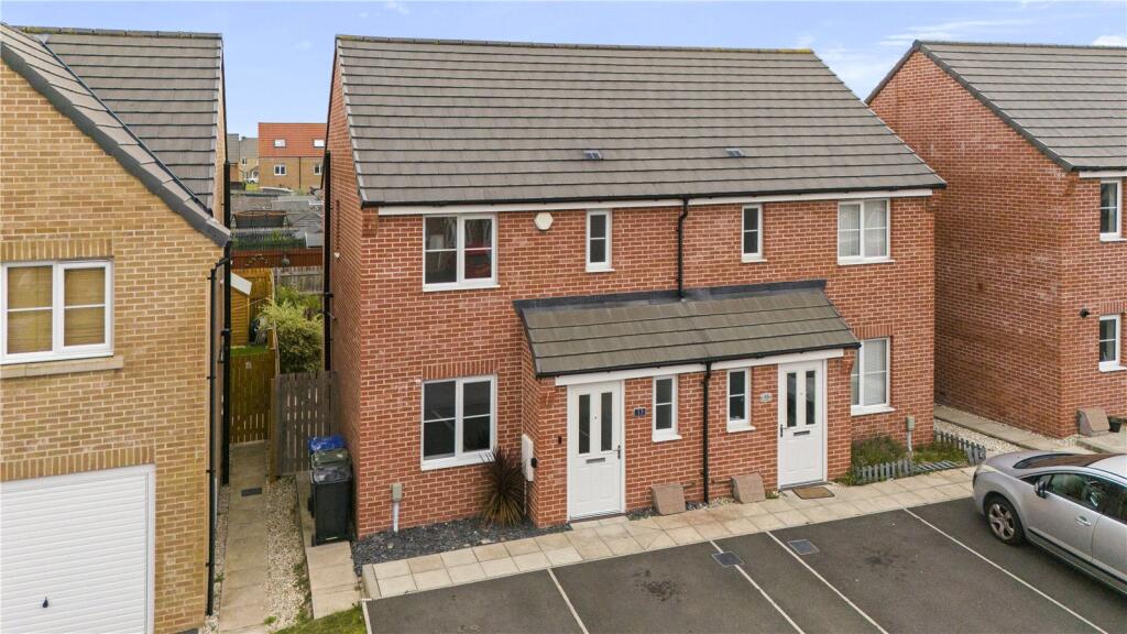 Main image of property: Parklands Avenue, Humberston, Grimsby, N E Lincs, DN36