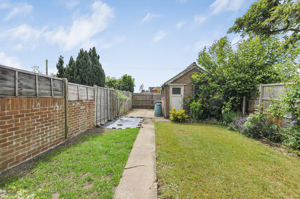House in Denham Green, Denham - View 5