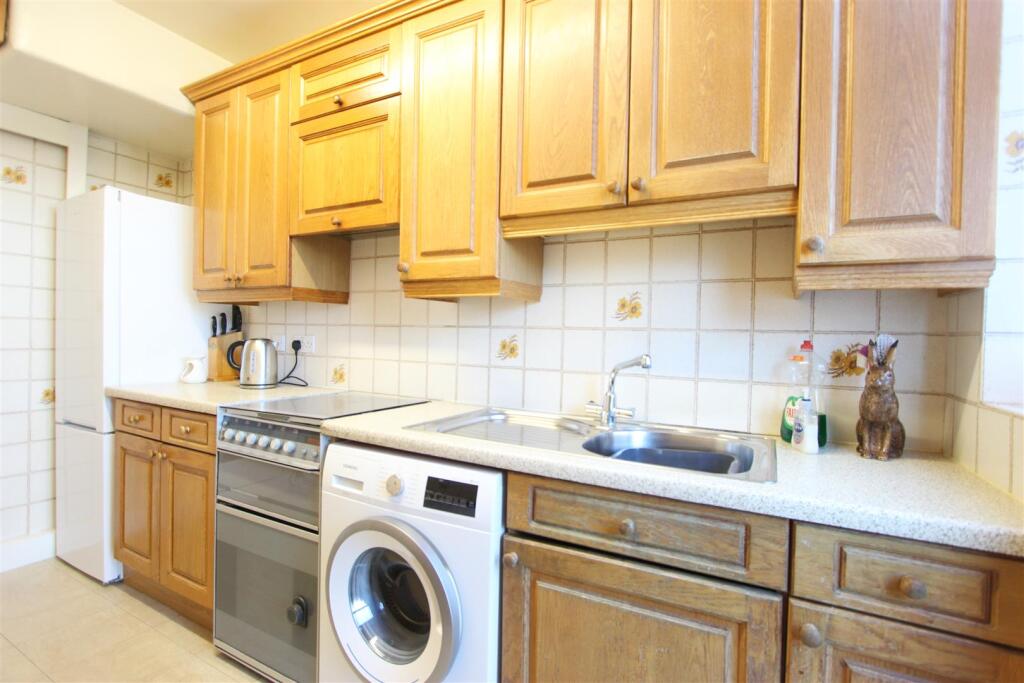 Main image of property: Ridge Avenue, Winchmore Hill, N21