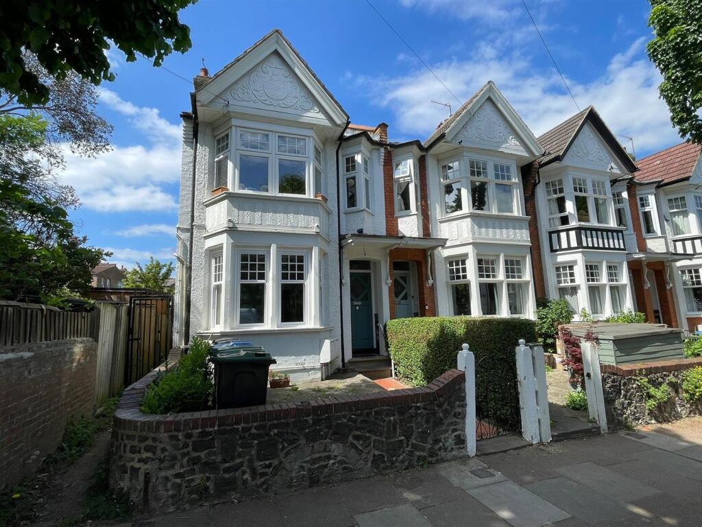 Main image of property: New River Crescent, Palmers Green N13