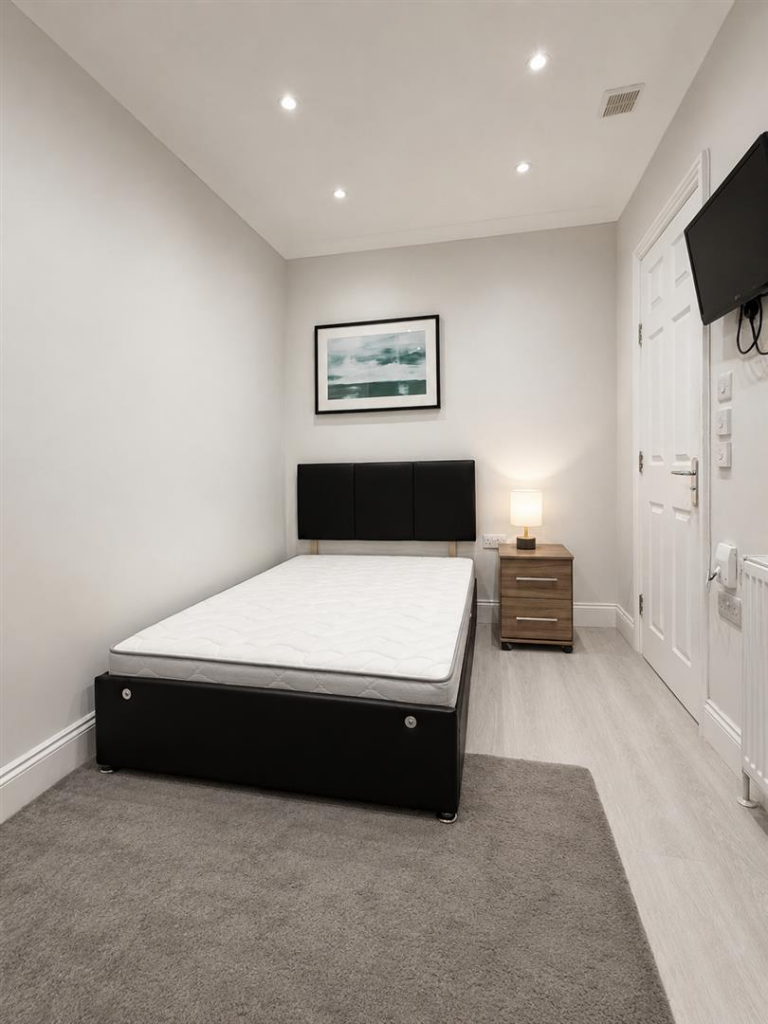 Main image of property: New North Road