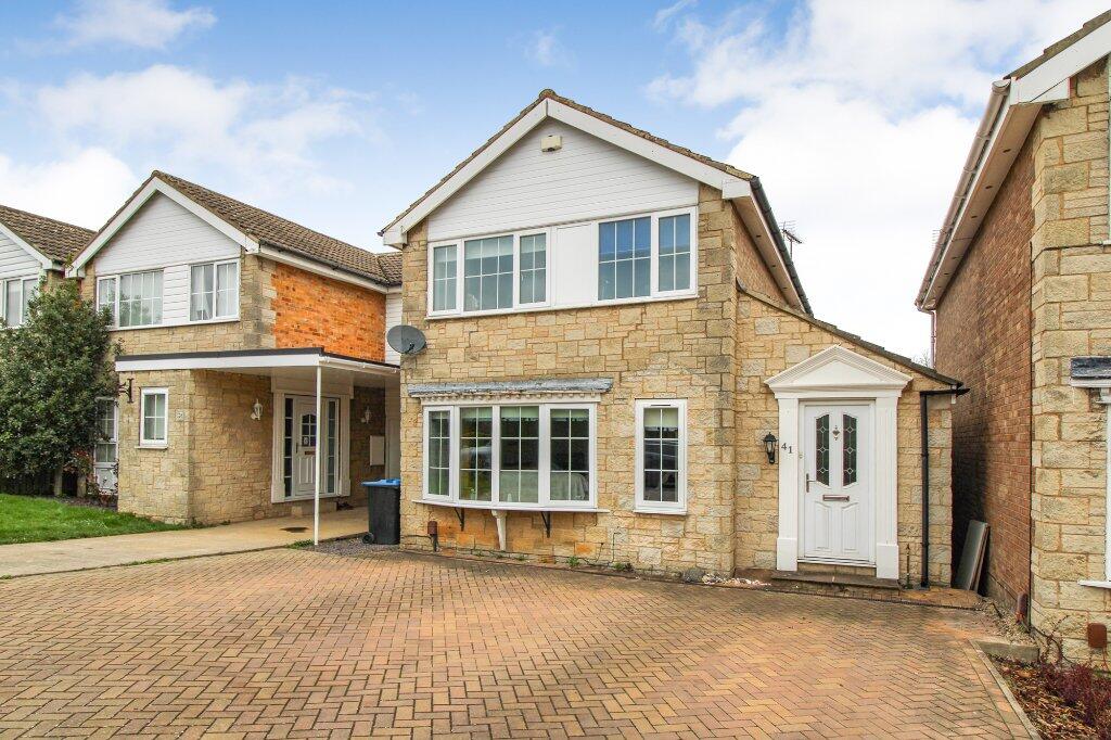 Main image of property: Farfield Avenue, Knaresborough, North Yorkshire, HG5