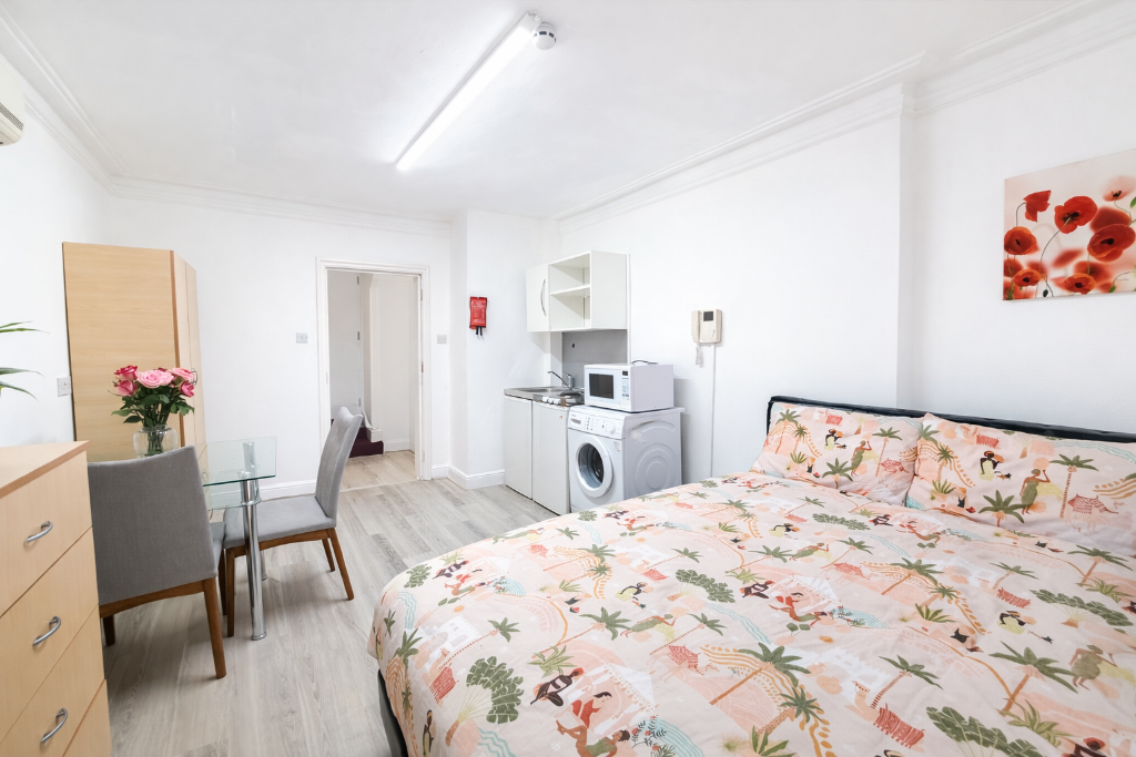 Studio flat for rent