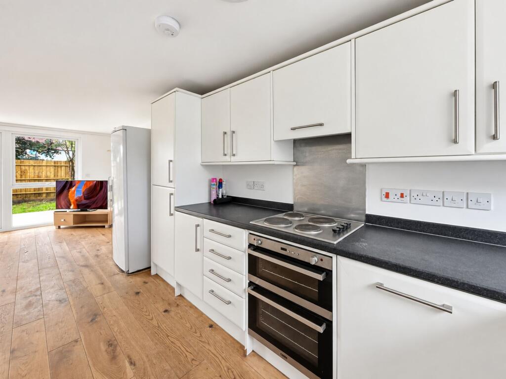 House in Brighton - View 4