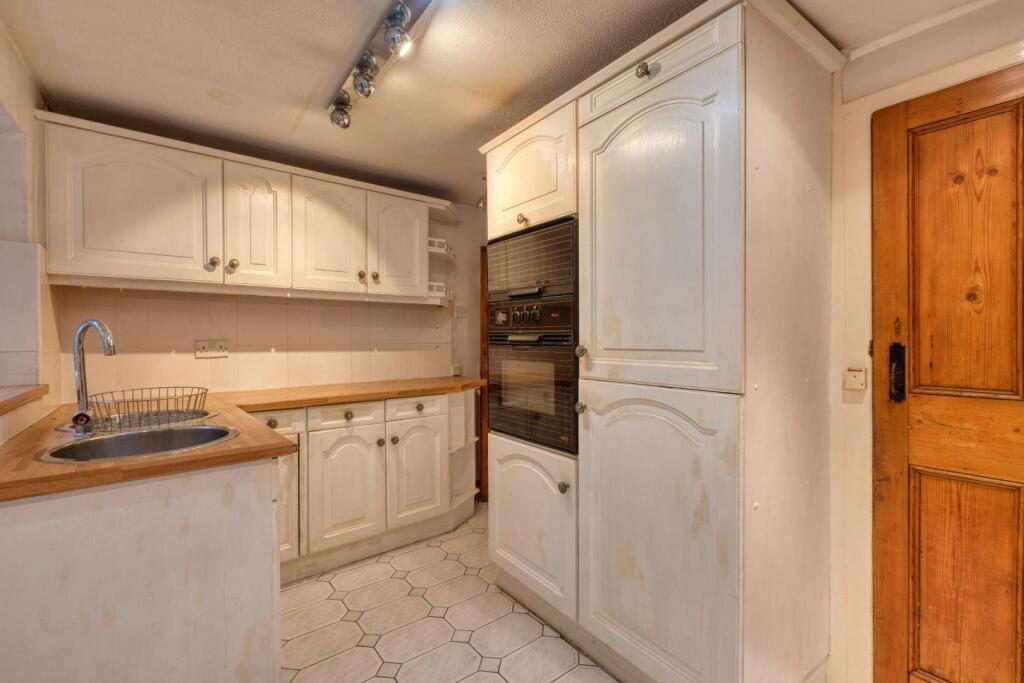 66, High Street, Clifford, Wetherby photo 4