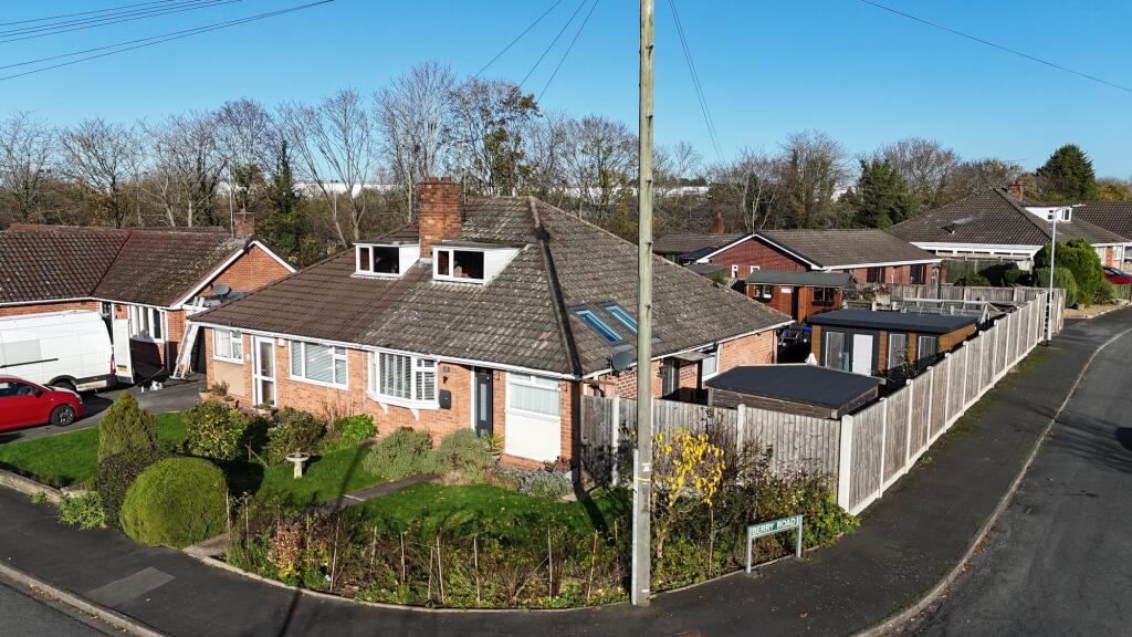 3-bed bungalow on Dearnsdale Close, Stafford, ST16, £299,950