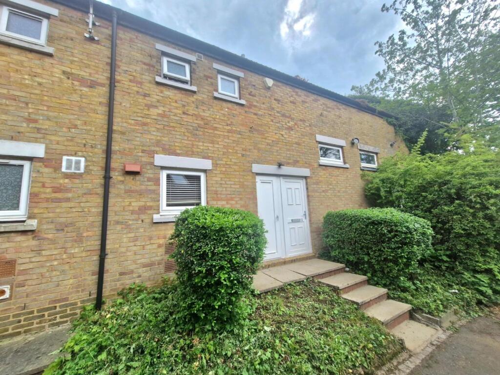 Main image of property: Pitstone Road, Briar Hill, Northampton NN4