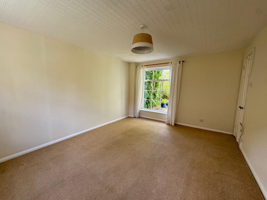 House in Cuckfield. Haywards Heath, Penlands Green, Haywards Heath - View 2