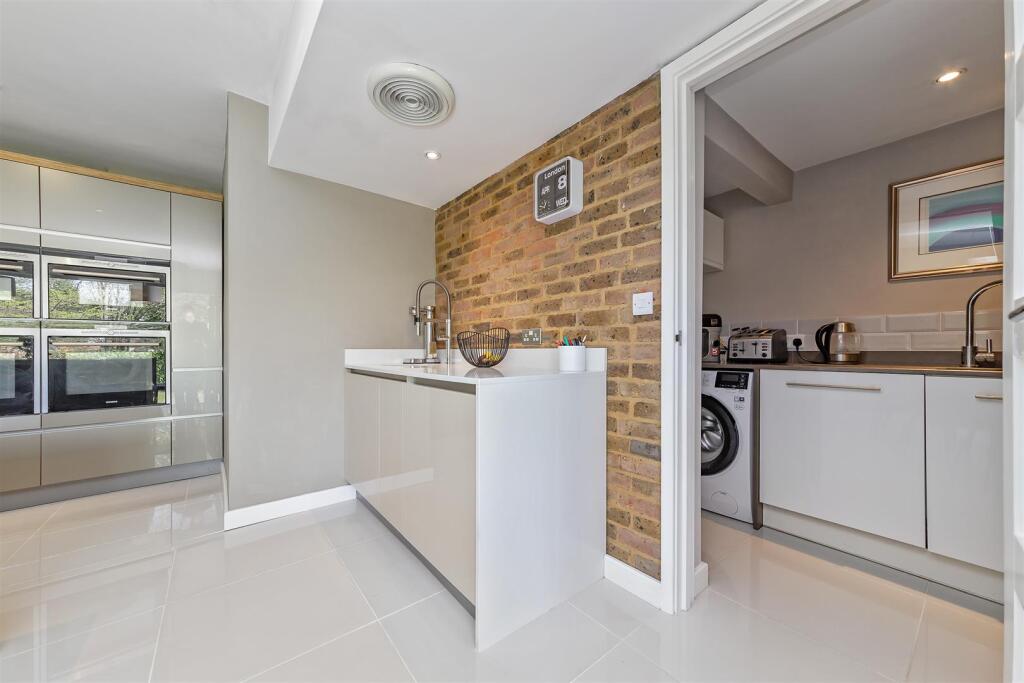 Additional image 11 of May Close, St. Albans