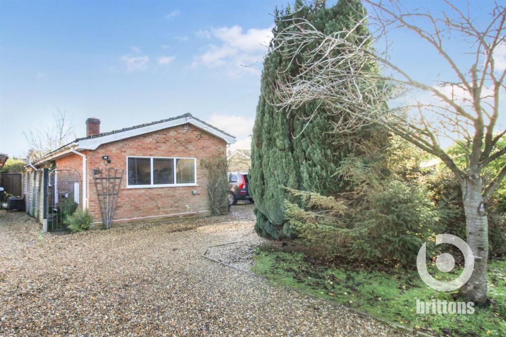 Main image of property: Detached Bungalow with Great Potential in Roydon