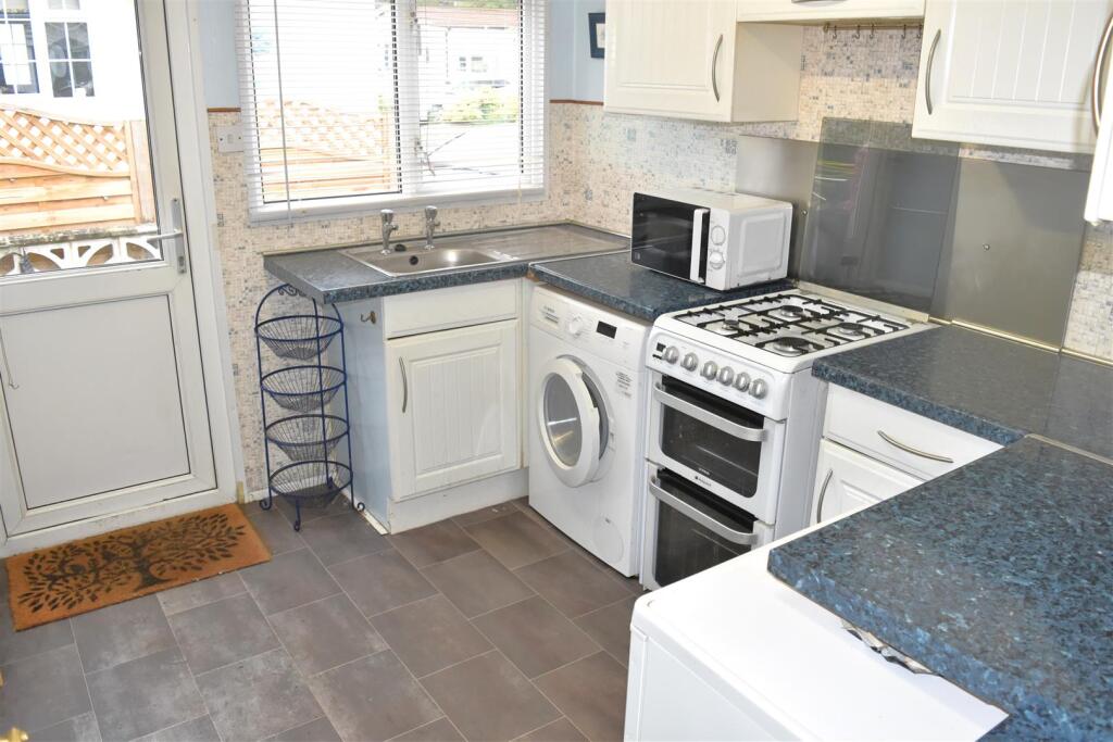 New Park, Harrogate Road, Ripon photo 2