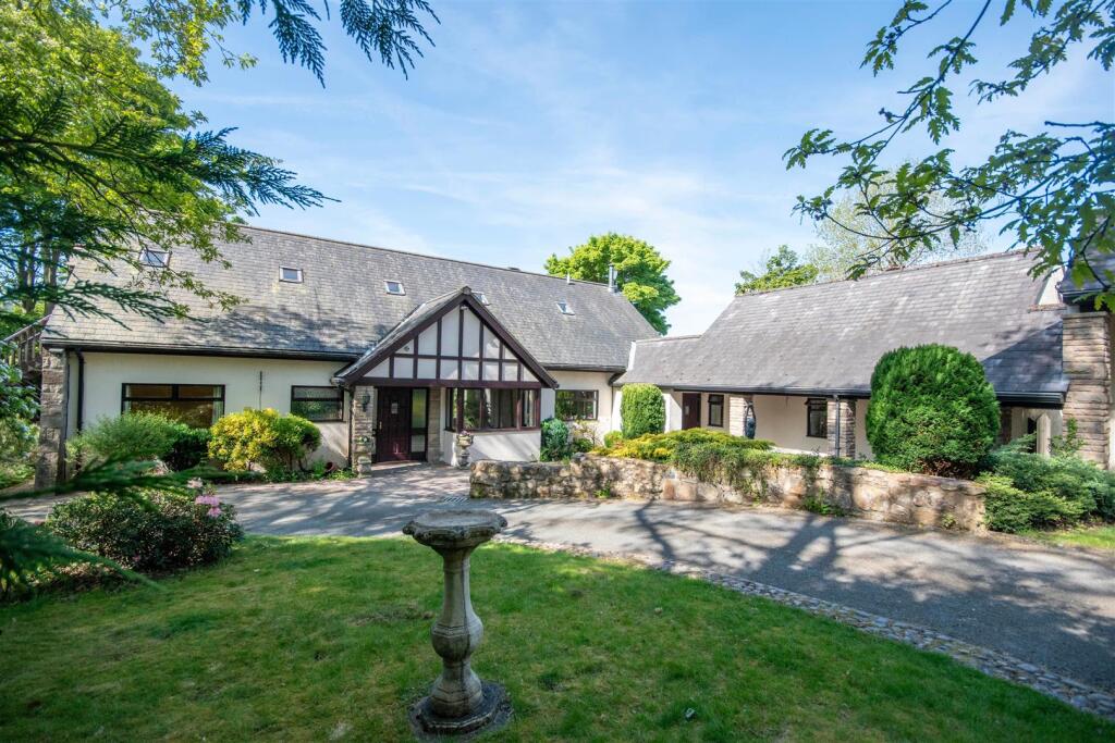 Main image of property: Dinbren, Llangollen
