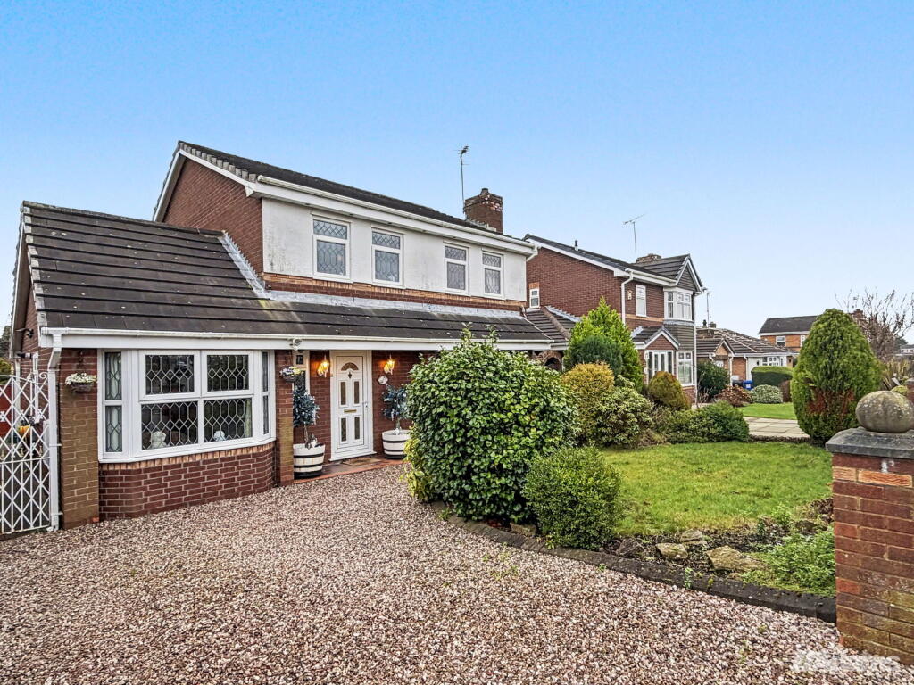 4-bed detached on Balmoral Road, Farnworth, £350,000
