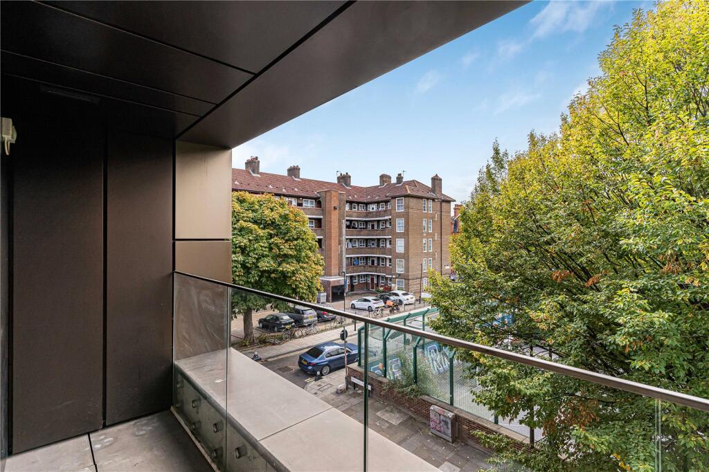 Apartment in London - View 4