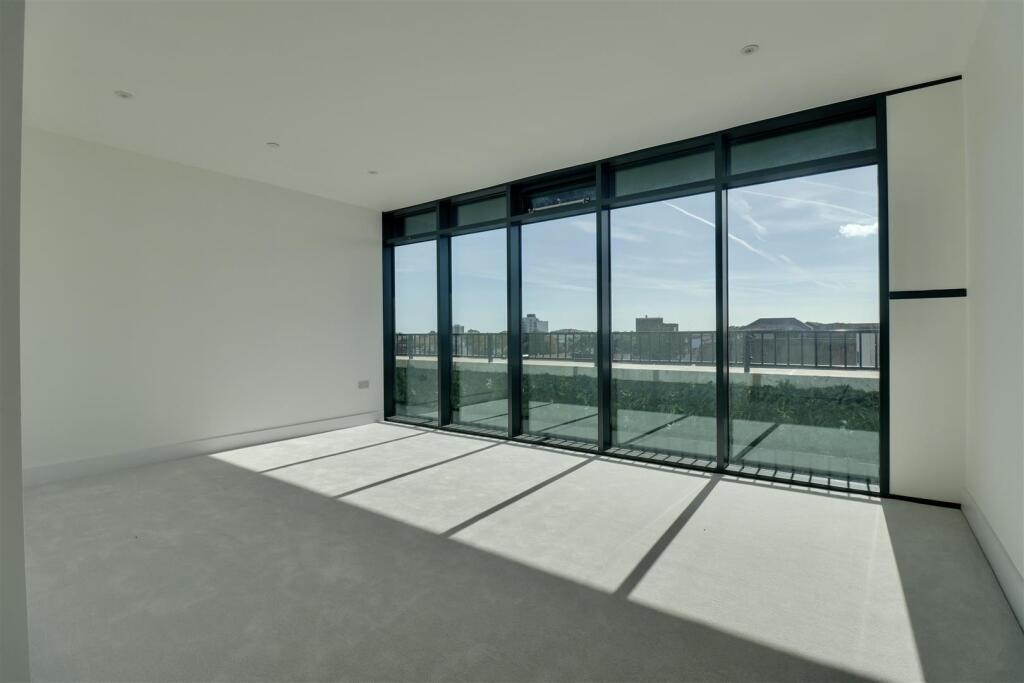 Apartment in Portsmouth - View 4