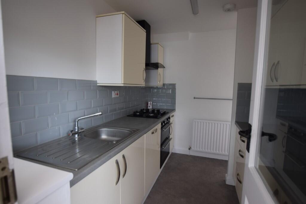 32, Ingleby Drive, Tadcaster, North Yorkshire, LS24 photo 3
