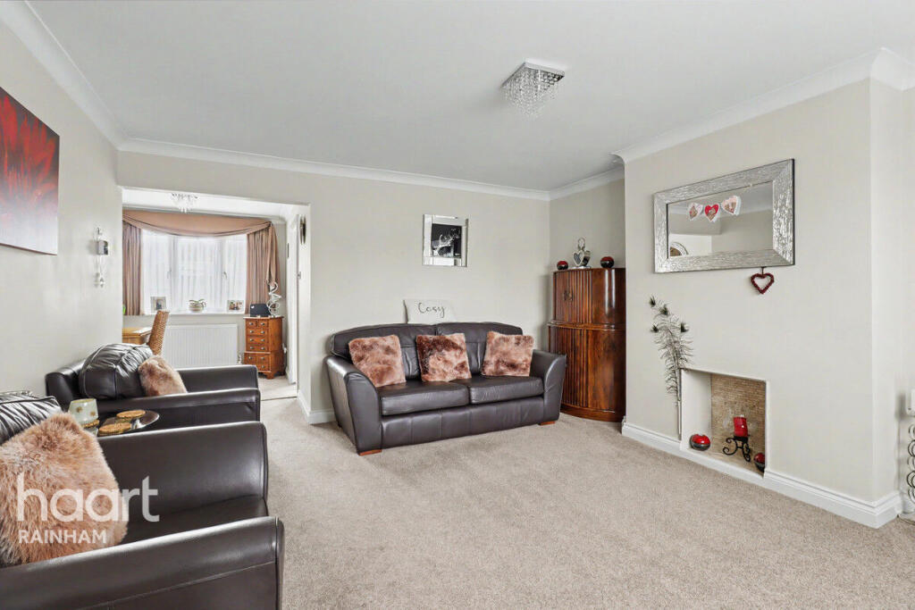 House in Romford - View 5