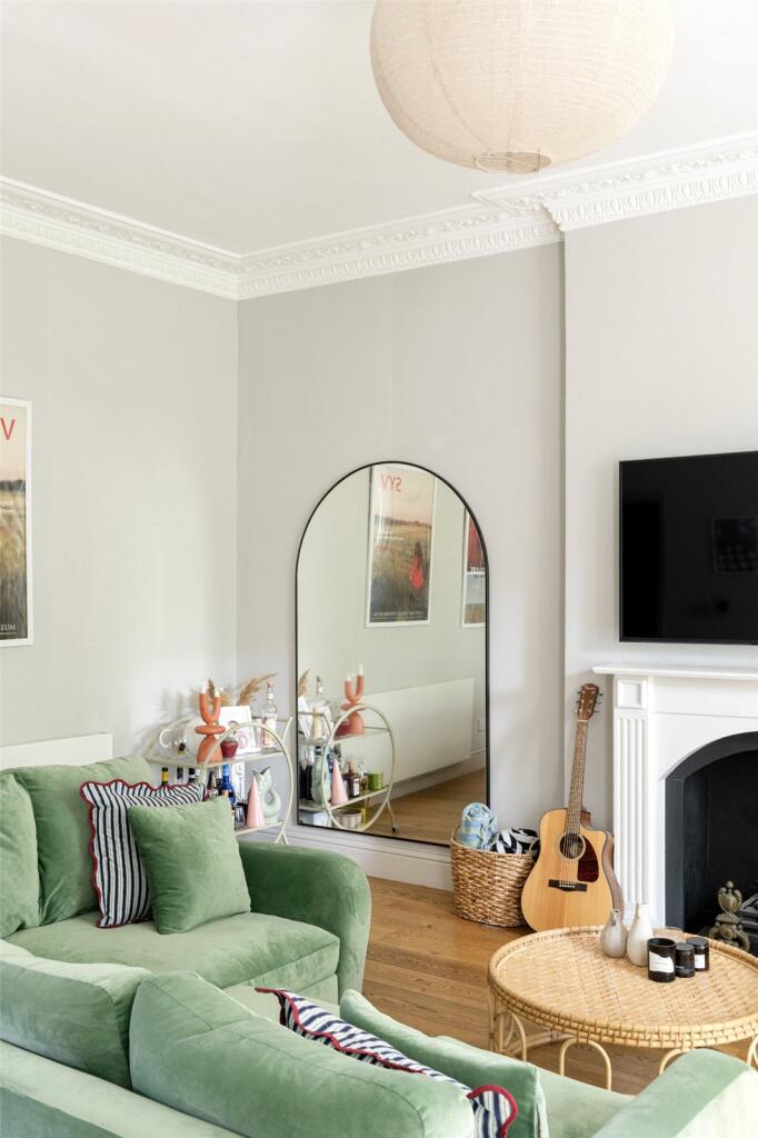 Apartment in London - View 5