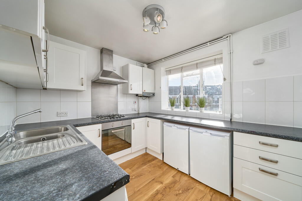 Apartment in London - View 4