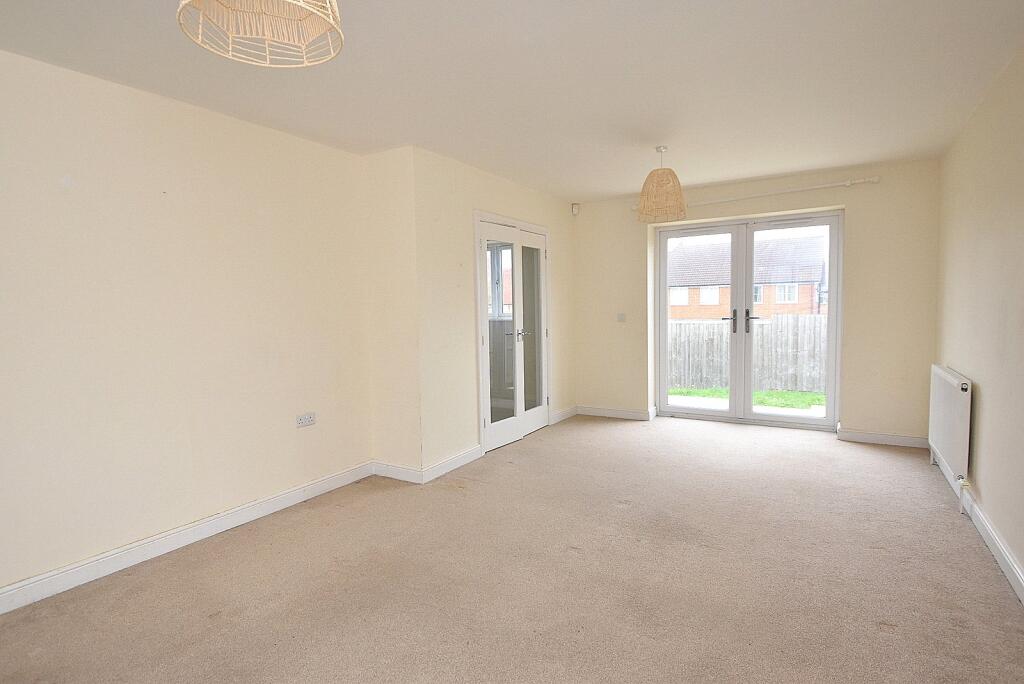 Collingham Close, Templecombe, Somerset, BA8 photo 2