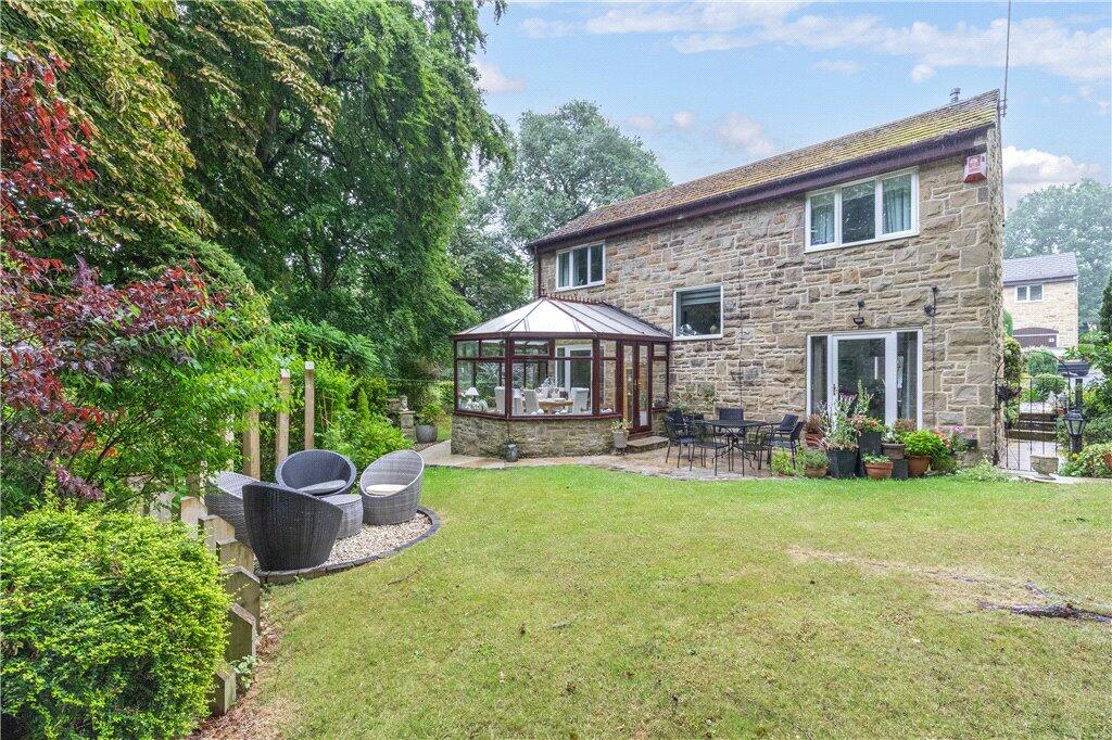 3-bed detached on East Causeway Crescent, Leeds, West Yorkshire, LS16, £475,000