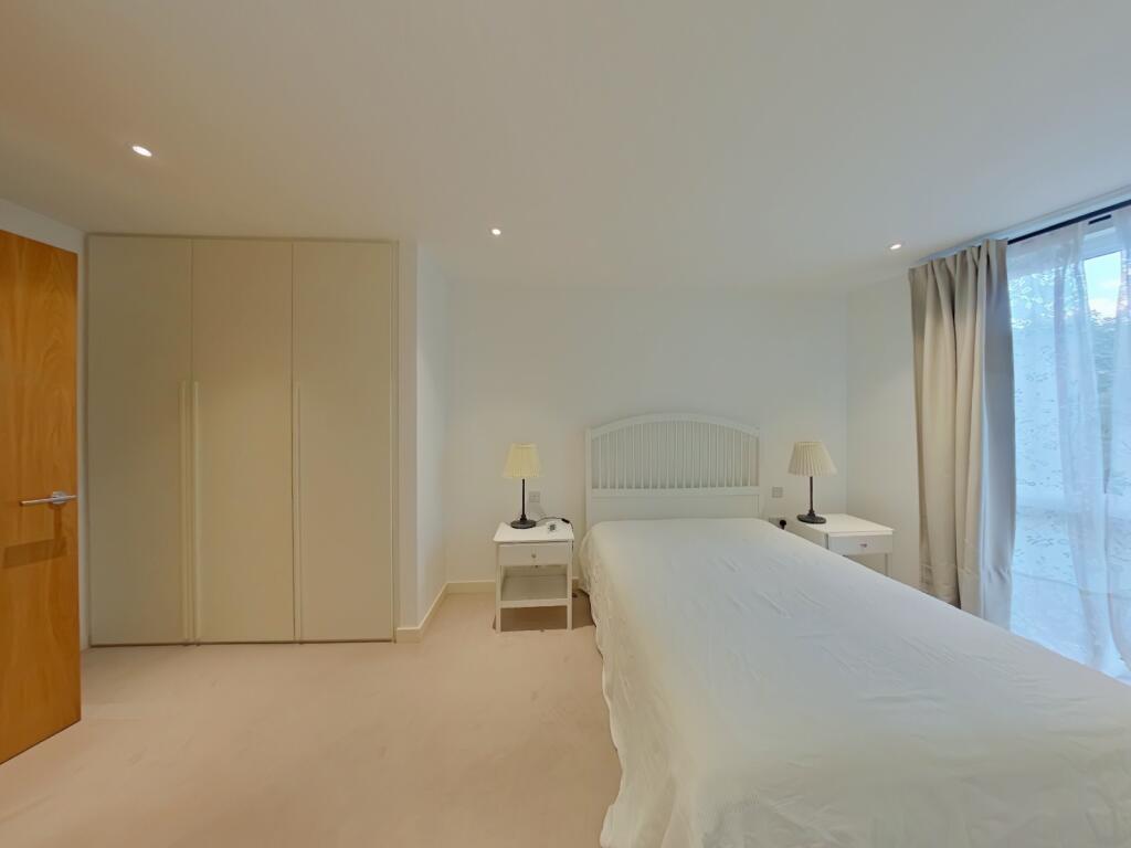 Apartment in London - More