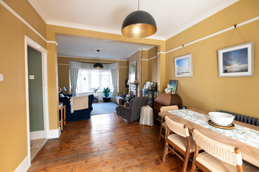 House in Southend-on-Sea - View 5