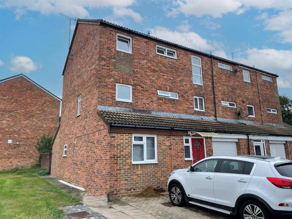 Main image of property: Meadow Way, Leighton Buzzard.