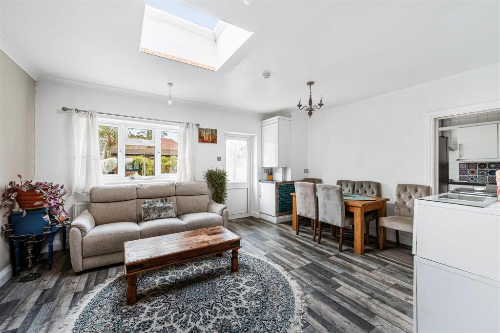 House in London, Greenford - View 3