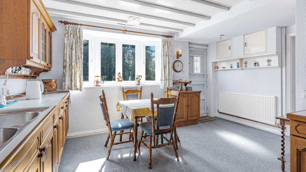 Additional image 10 of El Castano, Hampton Lane