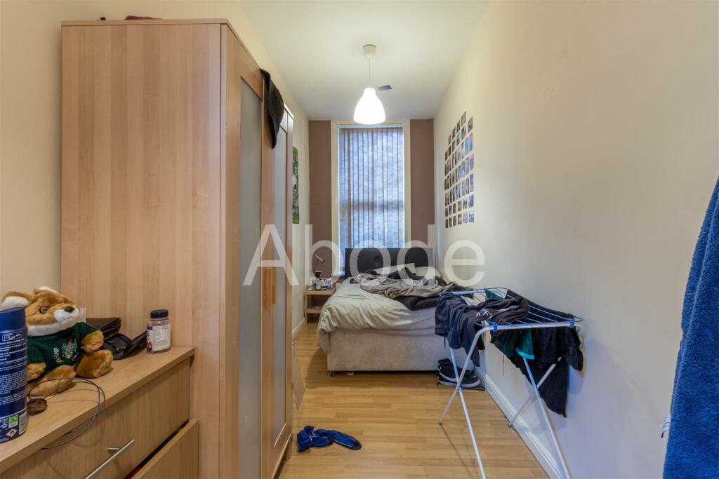 8 bedroom house for rent