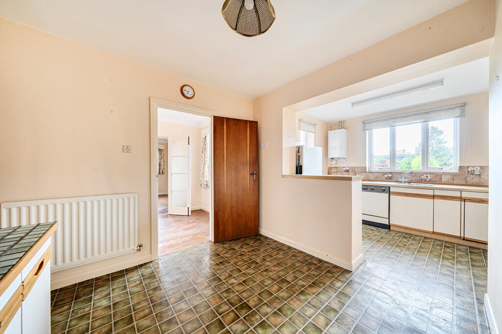 House in Reigate, South Park - View 5