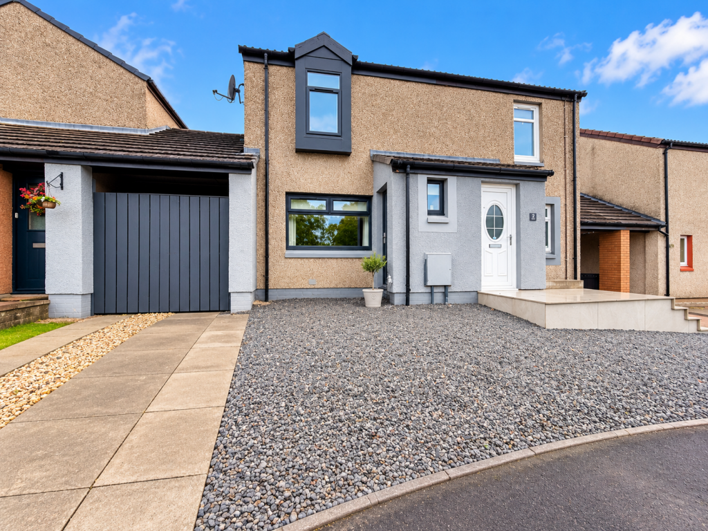 2-bed semi-detached on 30, Franchi Drive, Stenhousemuir, Larbert, FK5 4DY, £175,000