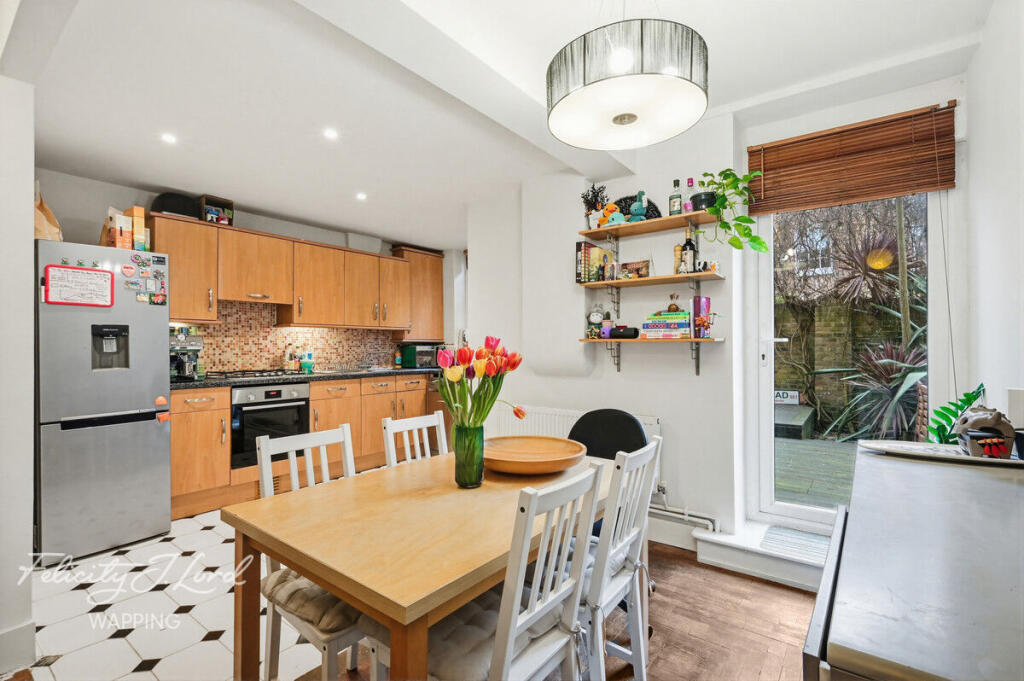 Apartment in London, Ratcliffe, Stepney - View 2
