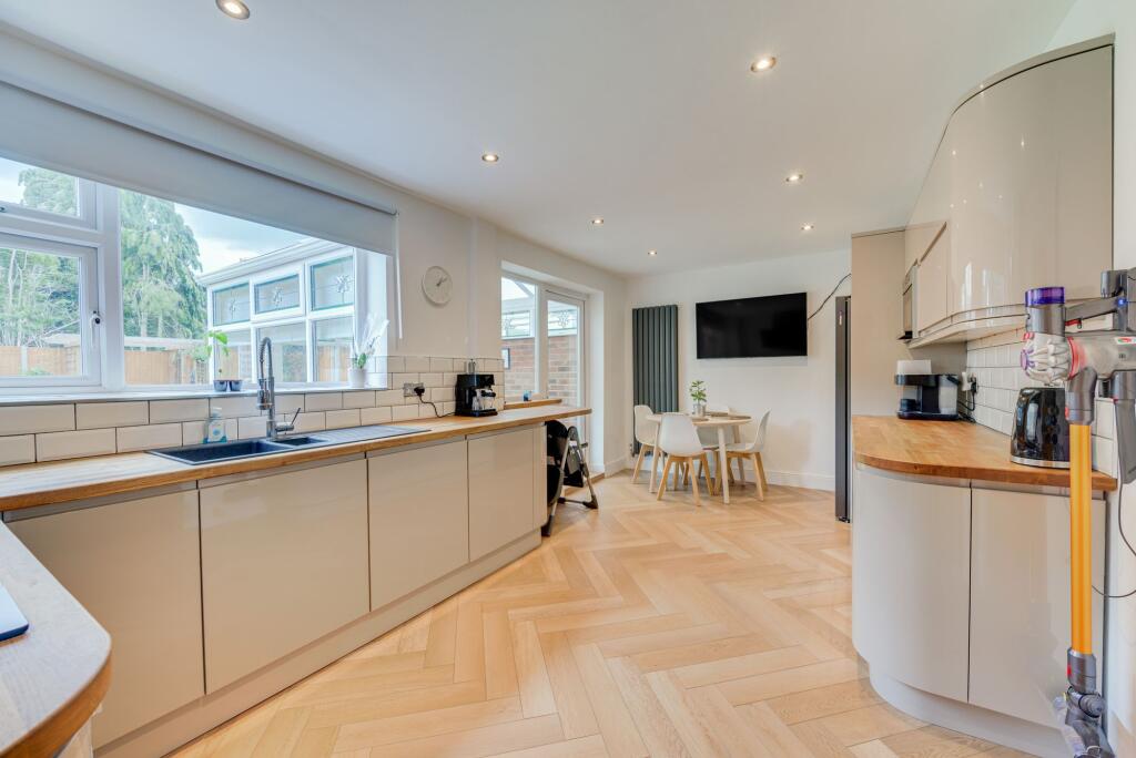 Longdown Road, Congleton, CW12 photo 4