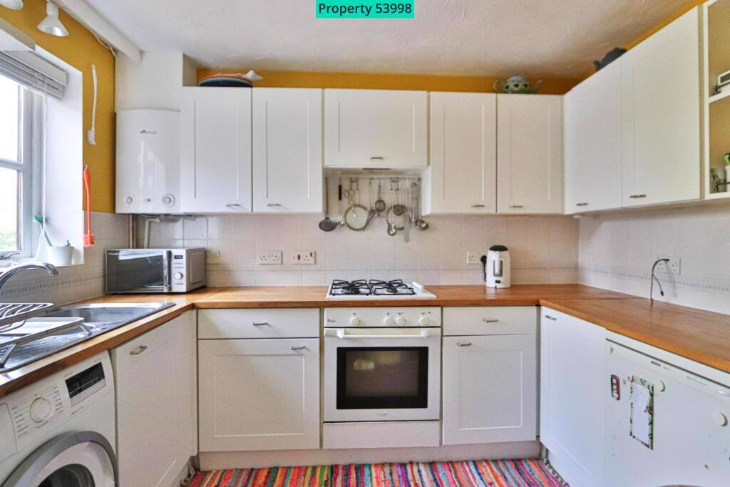 House in New Malden, Berrylands - More
