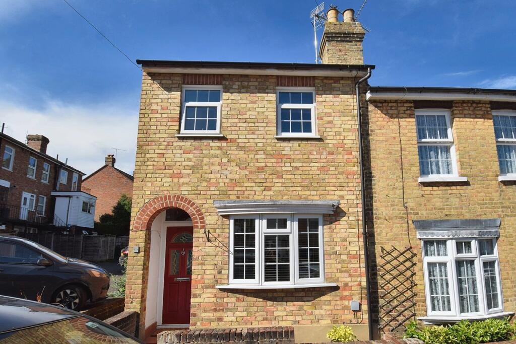 3-bed terraced on Greatness Road, Sevenoaks, TN14, £415,000